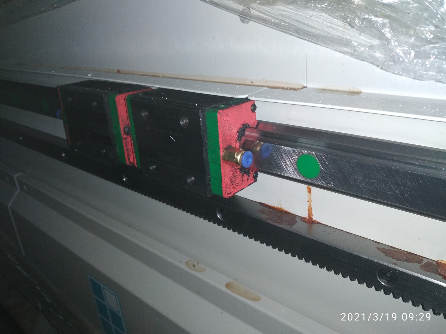 Фрезерный станок с ЧПУ LTT-2130ZW с автоматической линейной сменой инструмента
