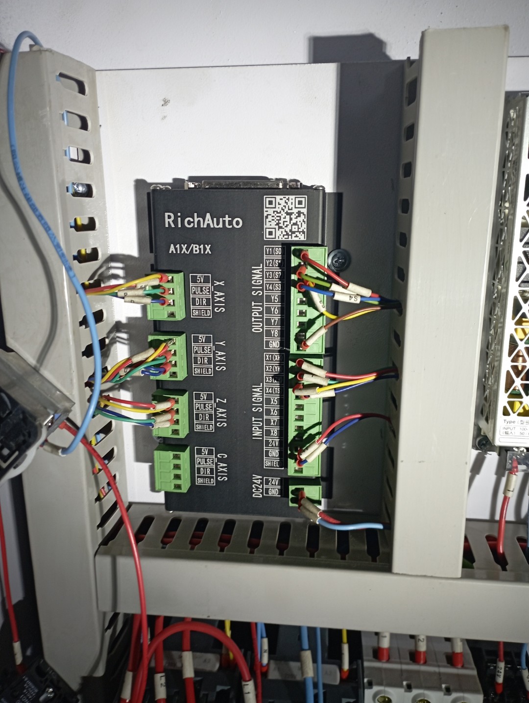 Фрезерный станок с ЧПУ мод. LTT-2130H с гибридным приводом