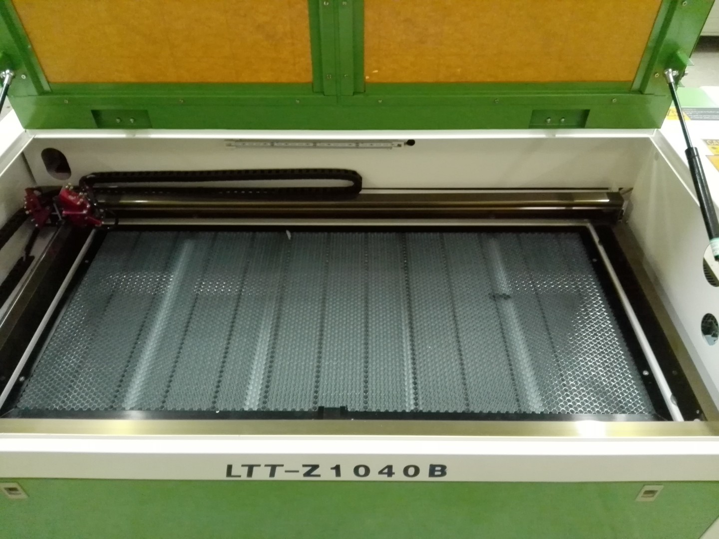 Станок лазерно-гравировальный с ЧПУ LTT-Z1040B (60Вт)