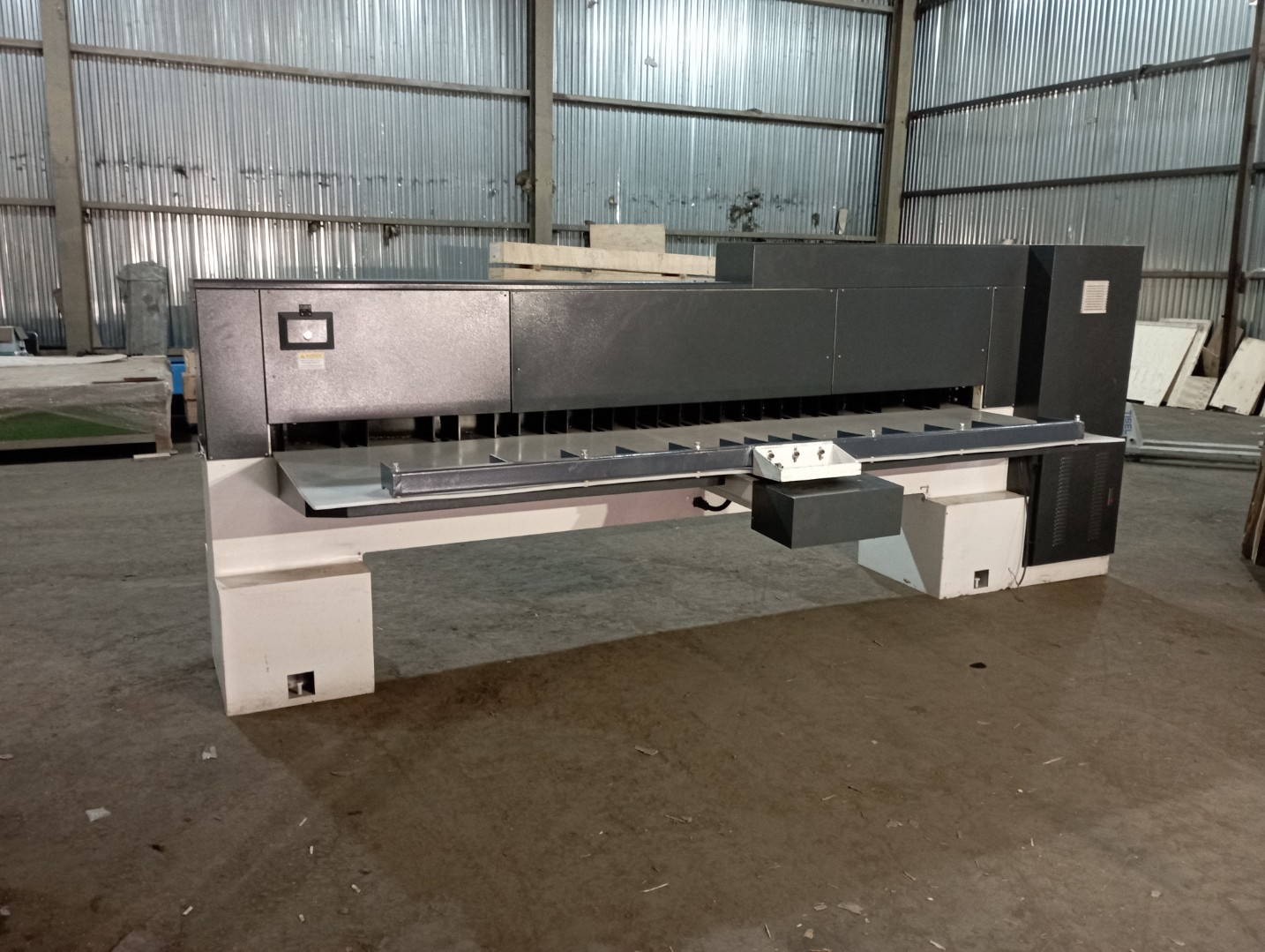 Гидравлическая гильотина для шпона  мод. «MD310»