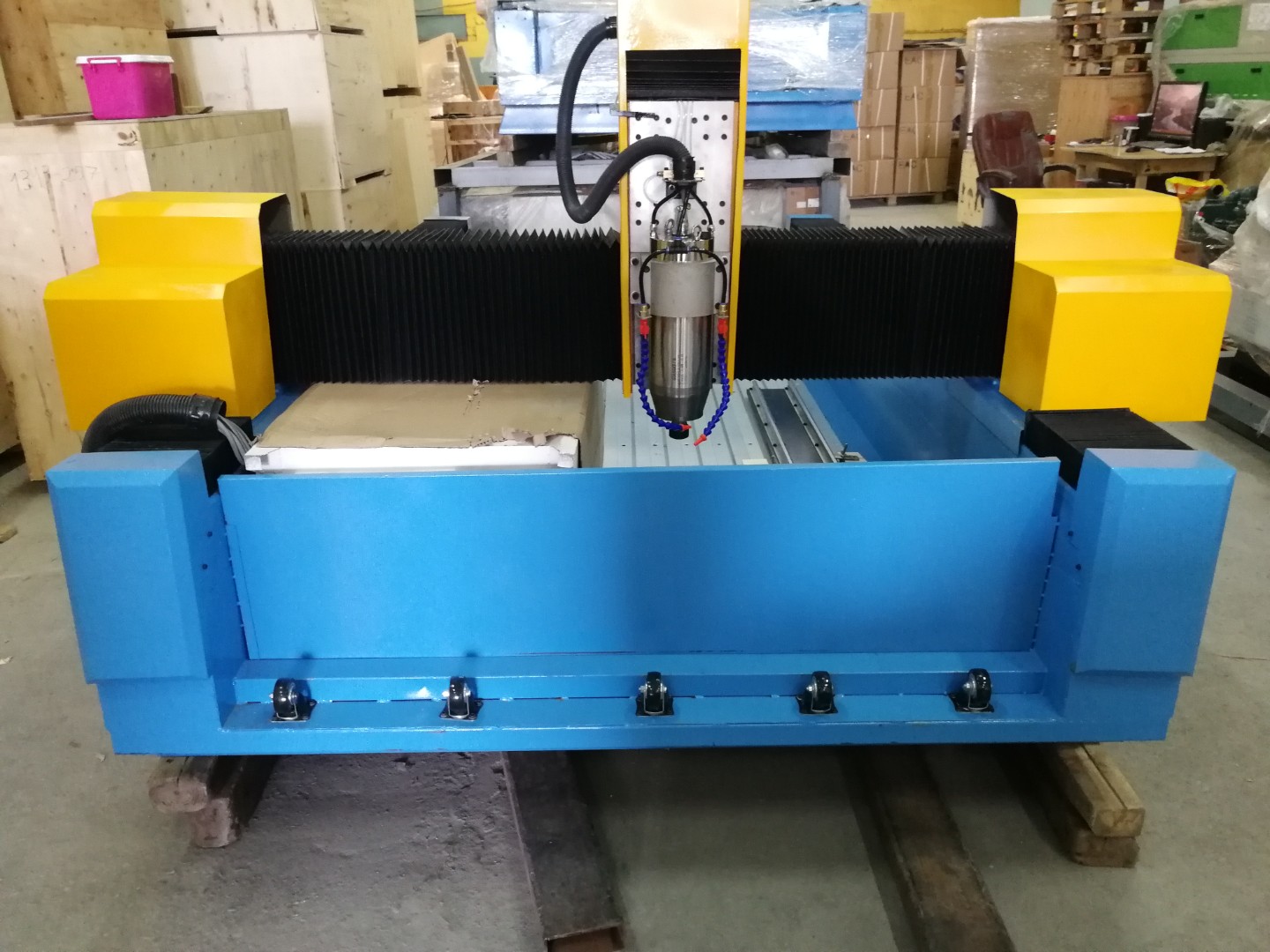 Фрезерный станок с ЧПУ  мод. BL-1325 по камню
