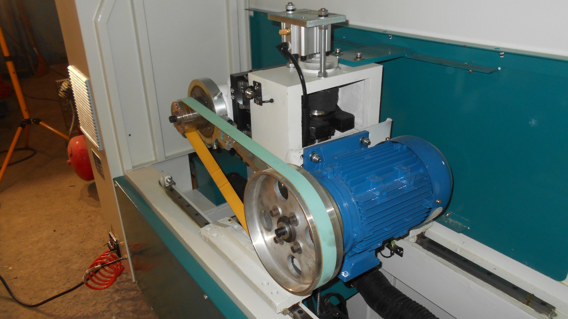Шипорезный станок с ЧПУ CNC-200 для производства стульев и столов