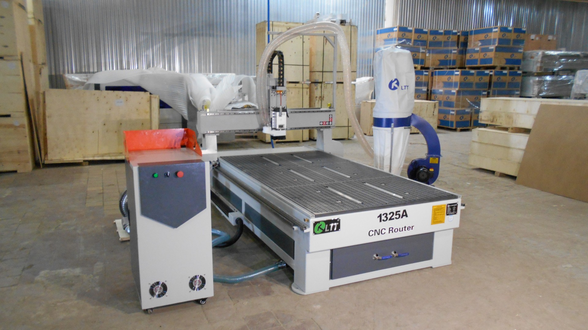 Фрезерный станок с ЧПУ LTT-1325A