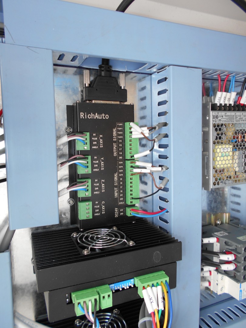 Фрезерный станок с ЧПУ  мод. BL-6510 по камню