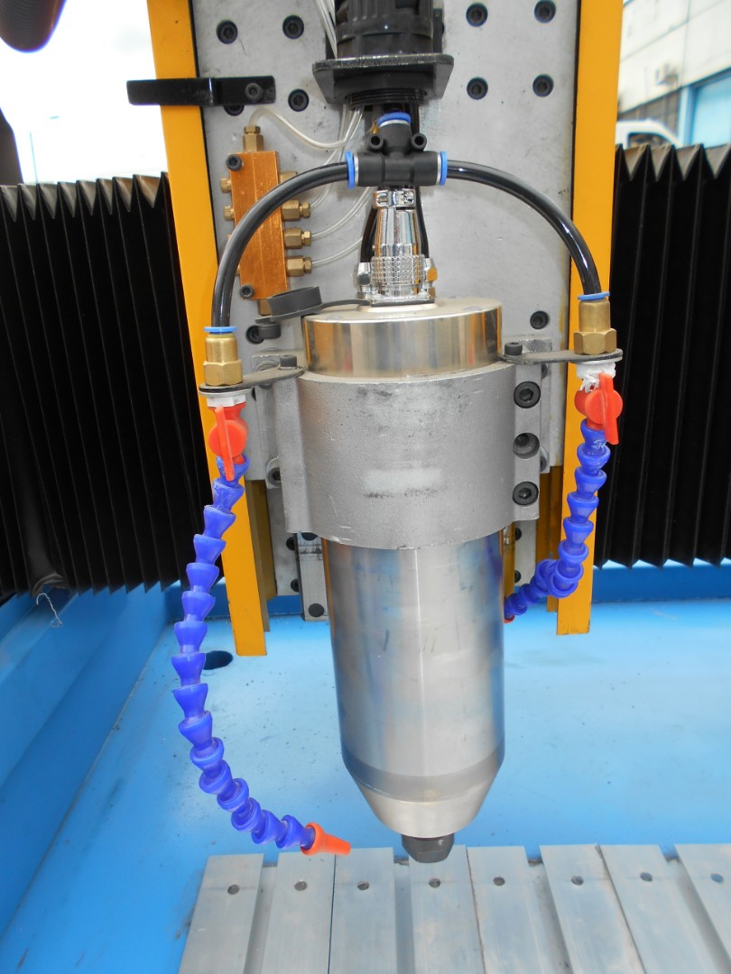Фрезерный станок с ЧПУ  мод. BL-6510 по камню