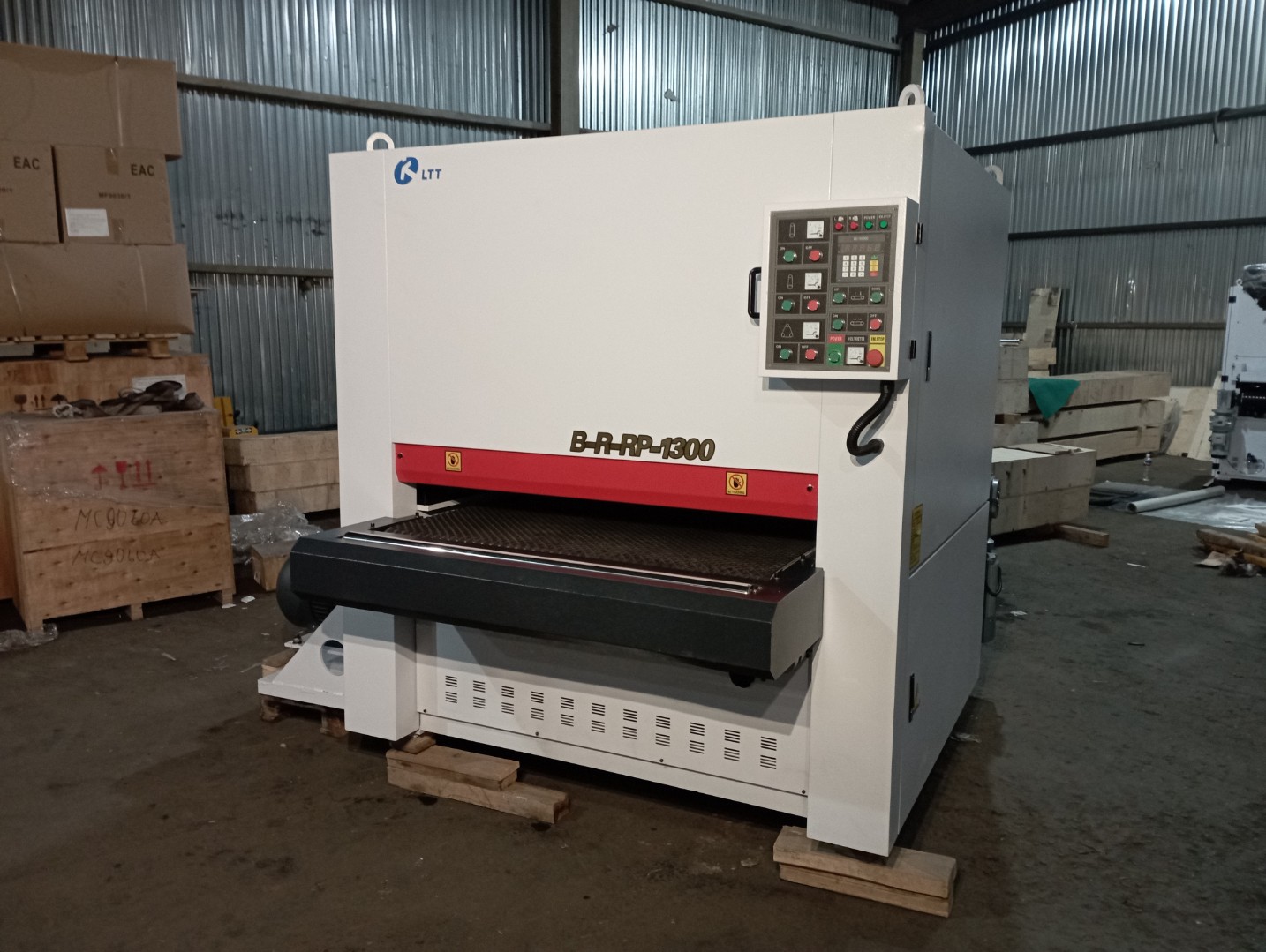 Калибровально-шлифовальный станок мод.B-R-RP1300 с выравнивающим шейперным валом