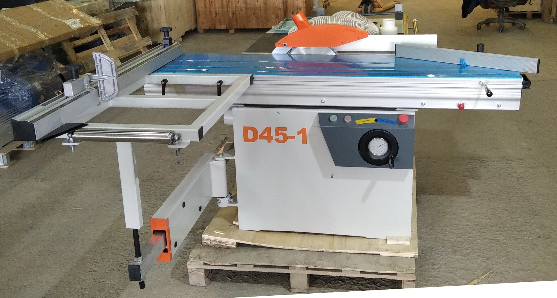 Круглопильный станок D45-1 (Каретка 1600мм, для раскроя фанеры)