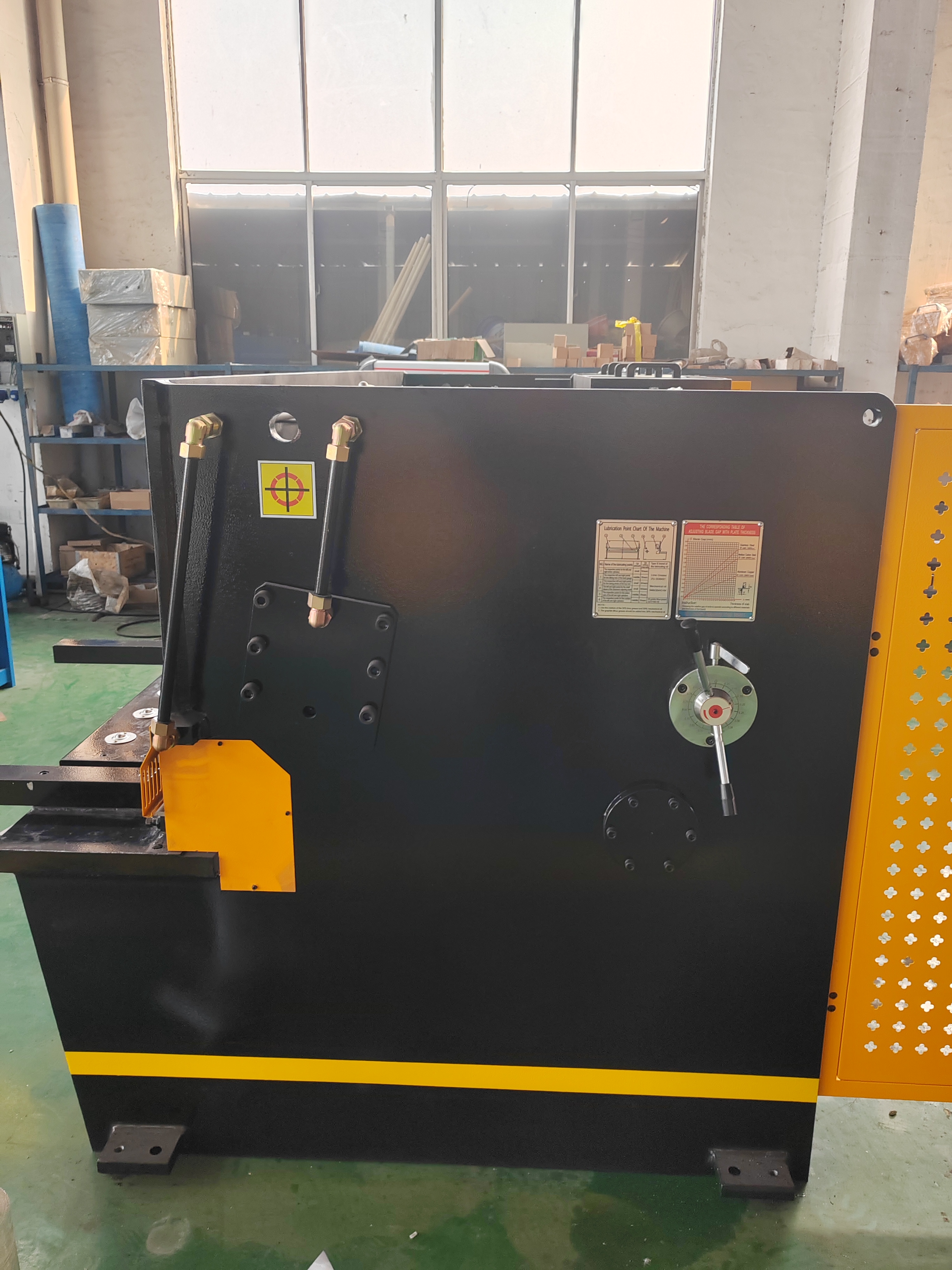 Гильотина гидравлическая Stalex HSB 2500x8