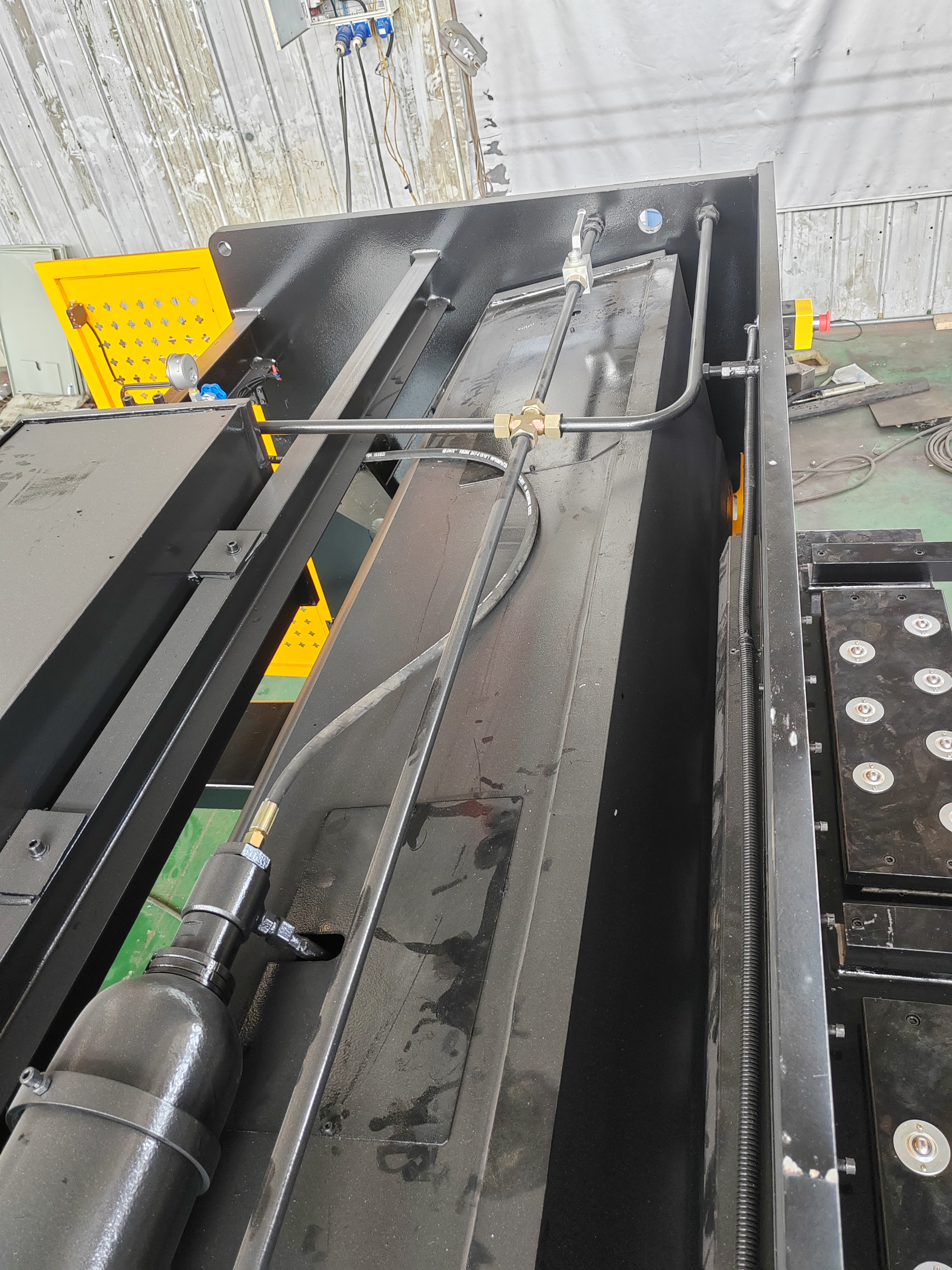 Гильотина гидравлическая Stalex HSB 4000x8