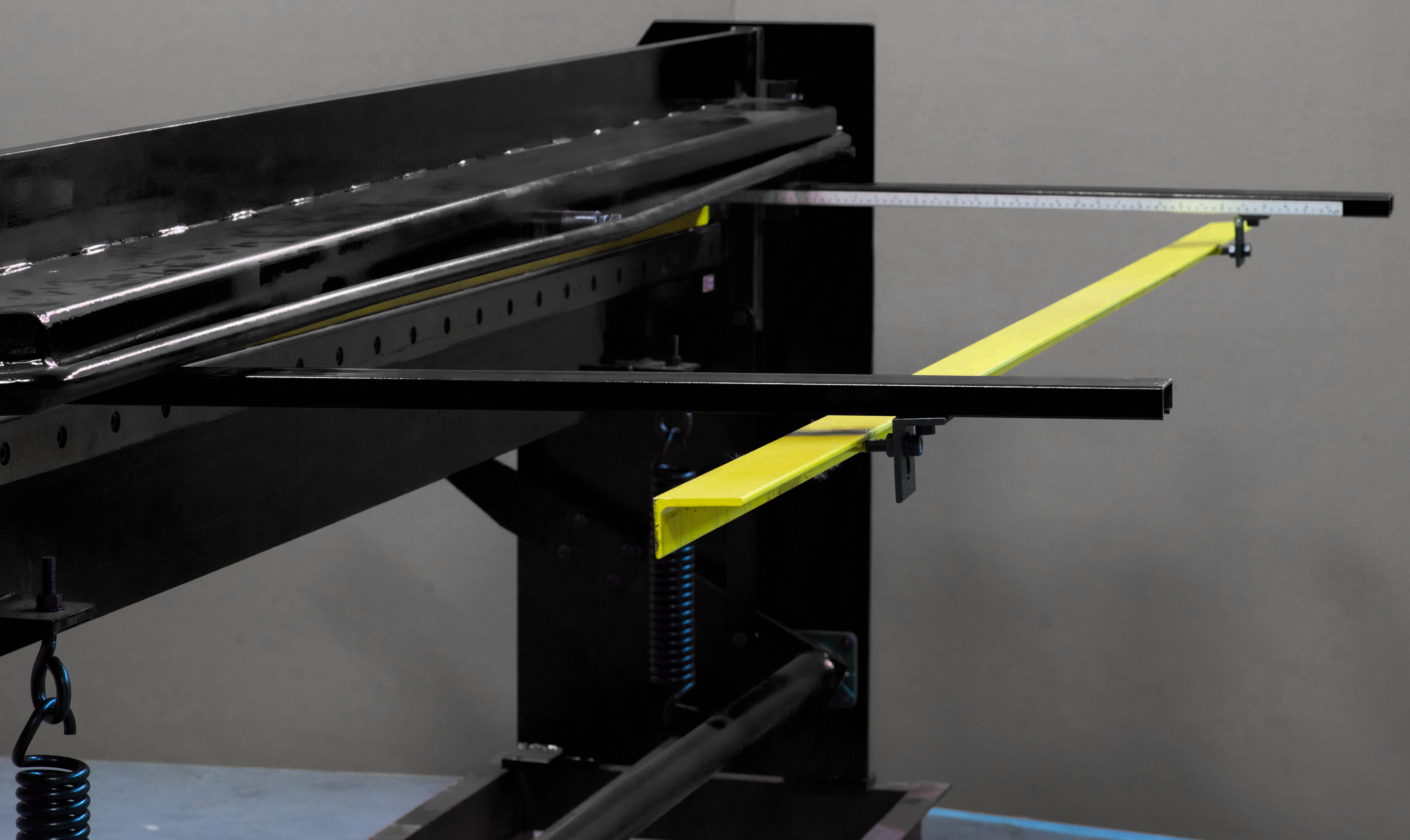 Гильотина ножная STALEX Q01-1.2x2500B