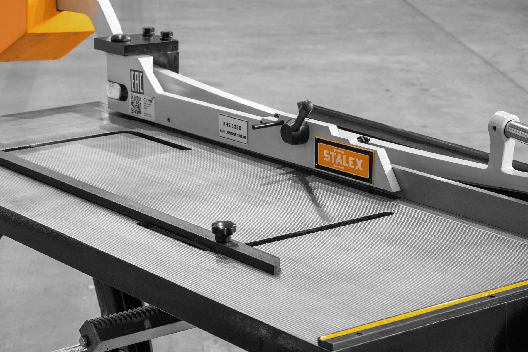 Гильотина ручная сабельного типа Stalex KHS-1250