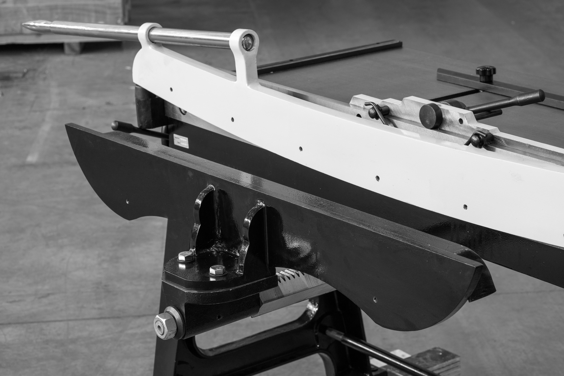 Гильотина ручная сабельного типа Stalex KHS-1250