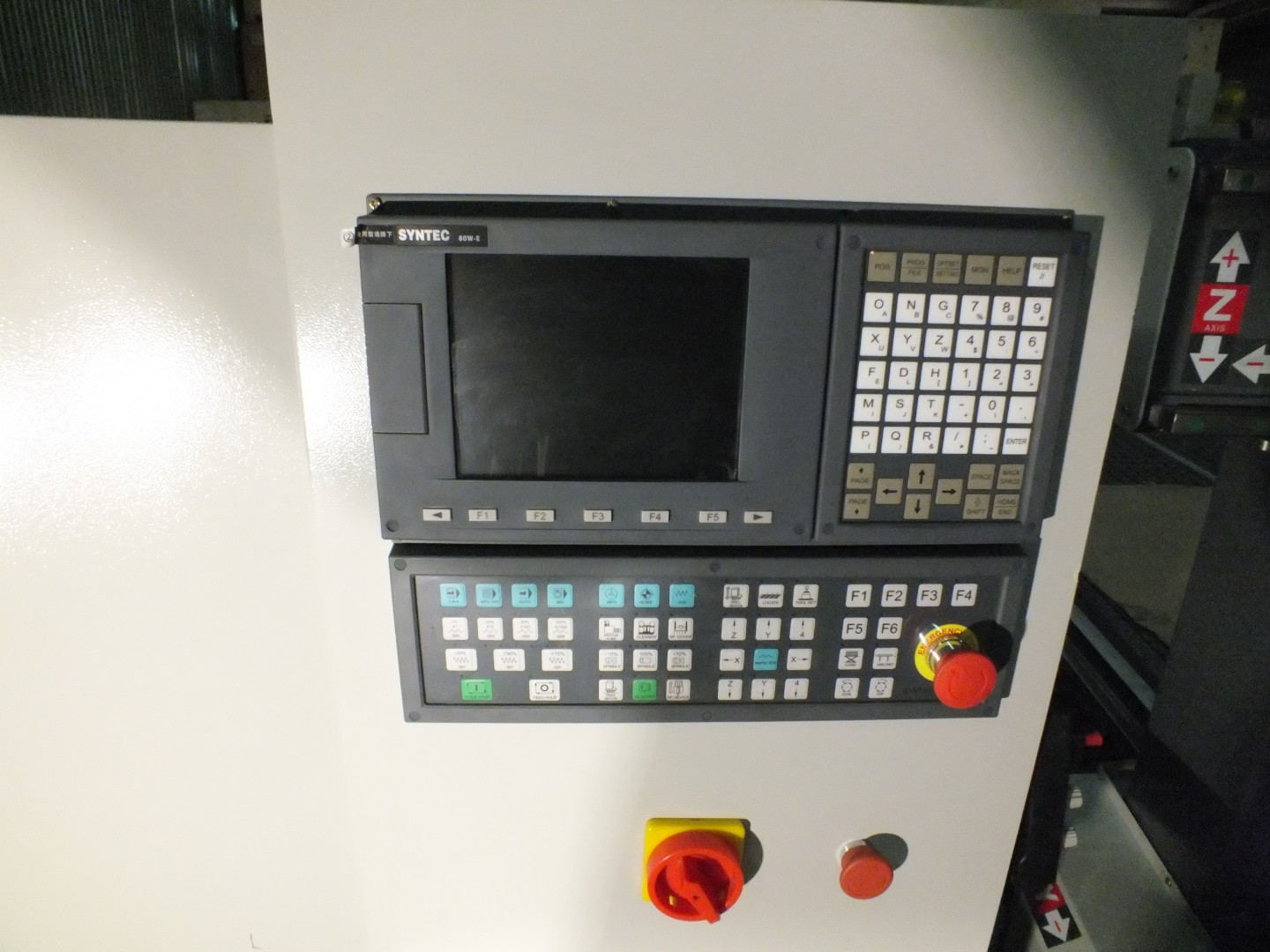 Фрезерный станок с ЧПУ мод. LTT-2130Z-45, поворотным шпинделем и вакуумным столом