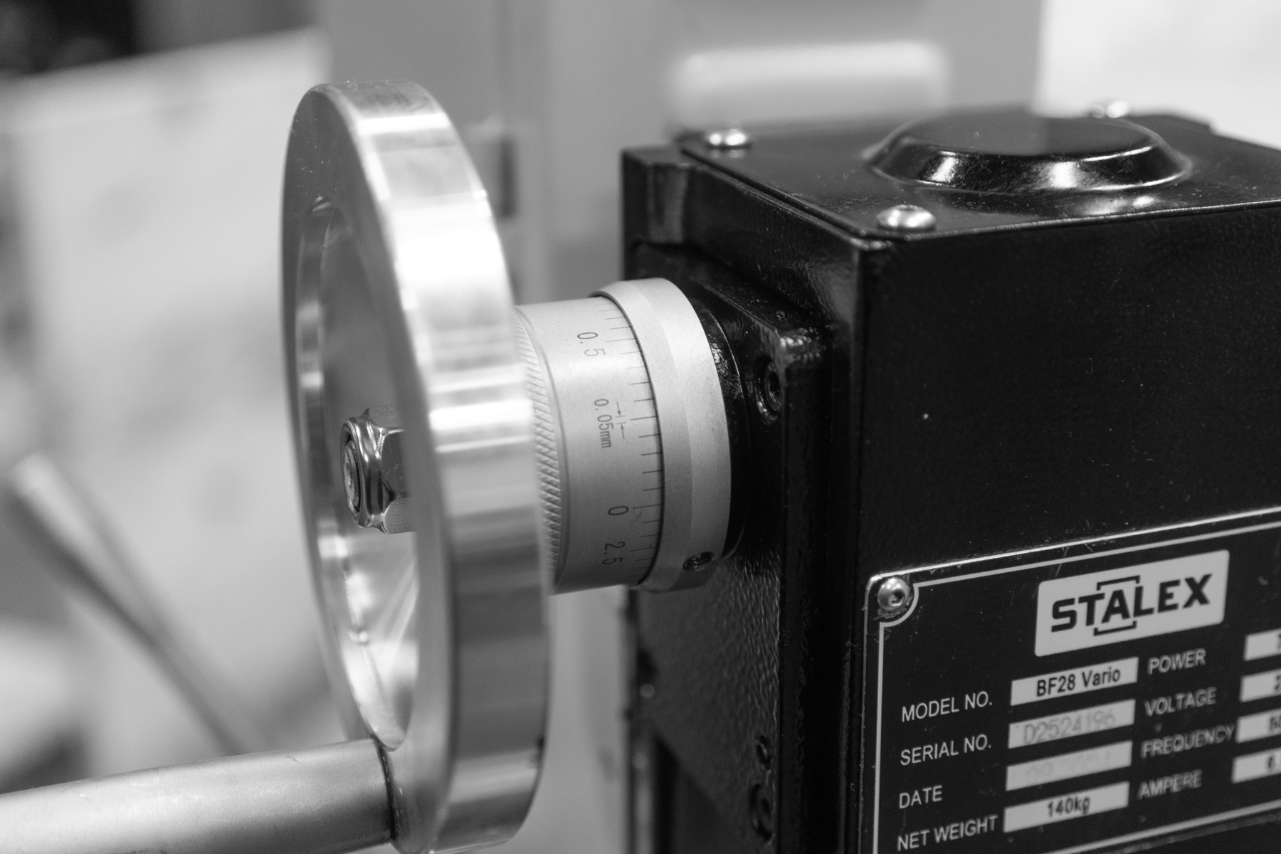 Фрезерно-сверлильный станок STALEX SBM-28 Vario