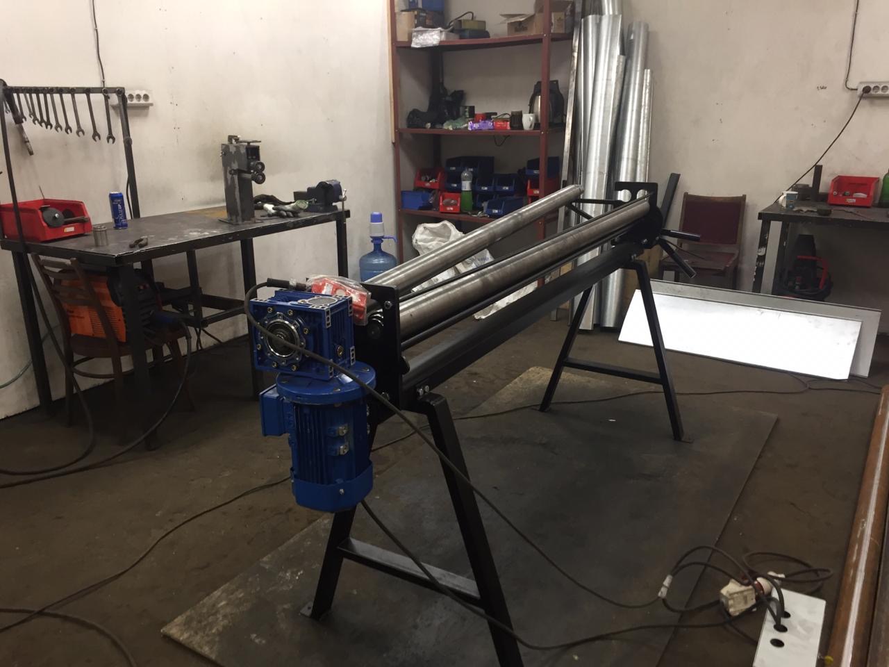 Вальцовочный станок трех-валковый электро RME-2000x1.2mm
