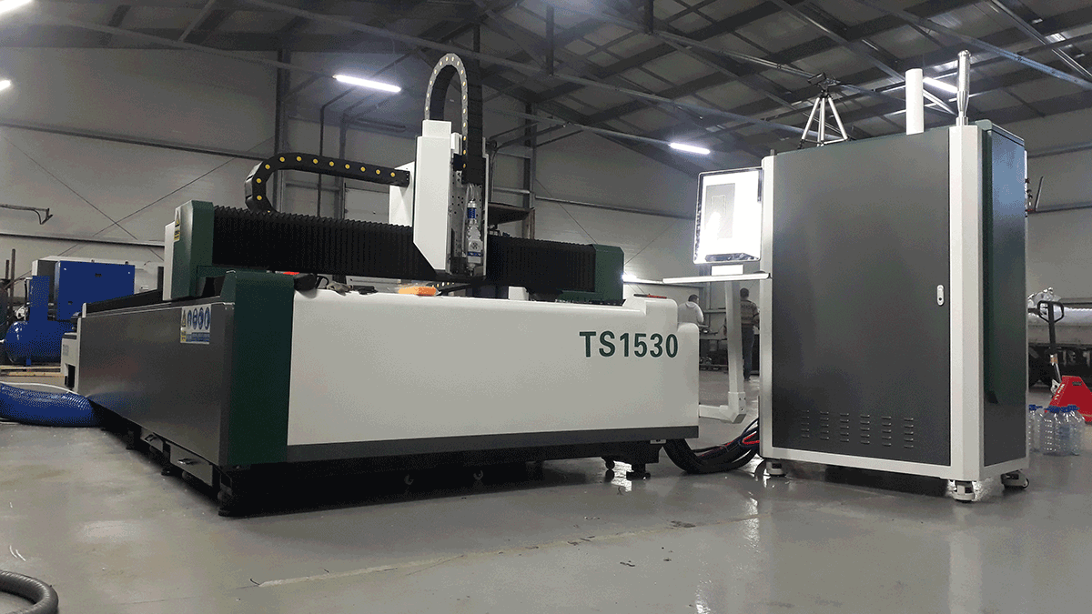 Лазерный станок по металлу FIBER TS 1530 B 1500 Вт (сварная станина)