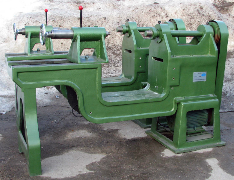 Давильно-раскатной станок D 1200