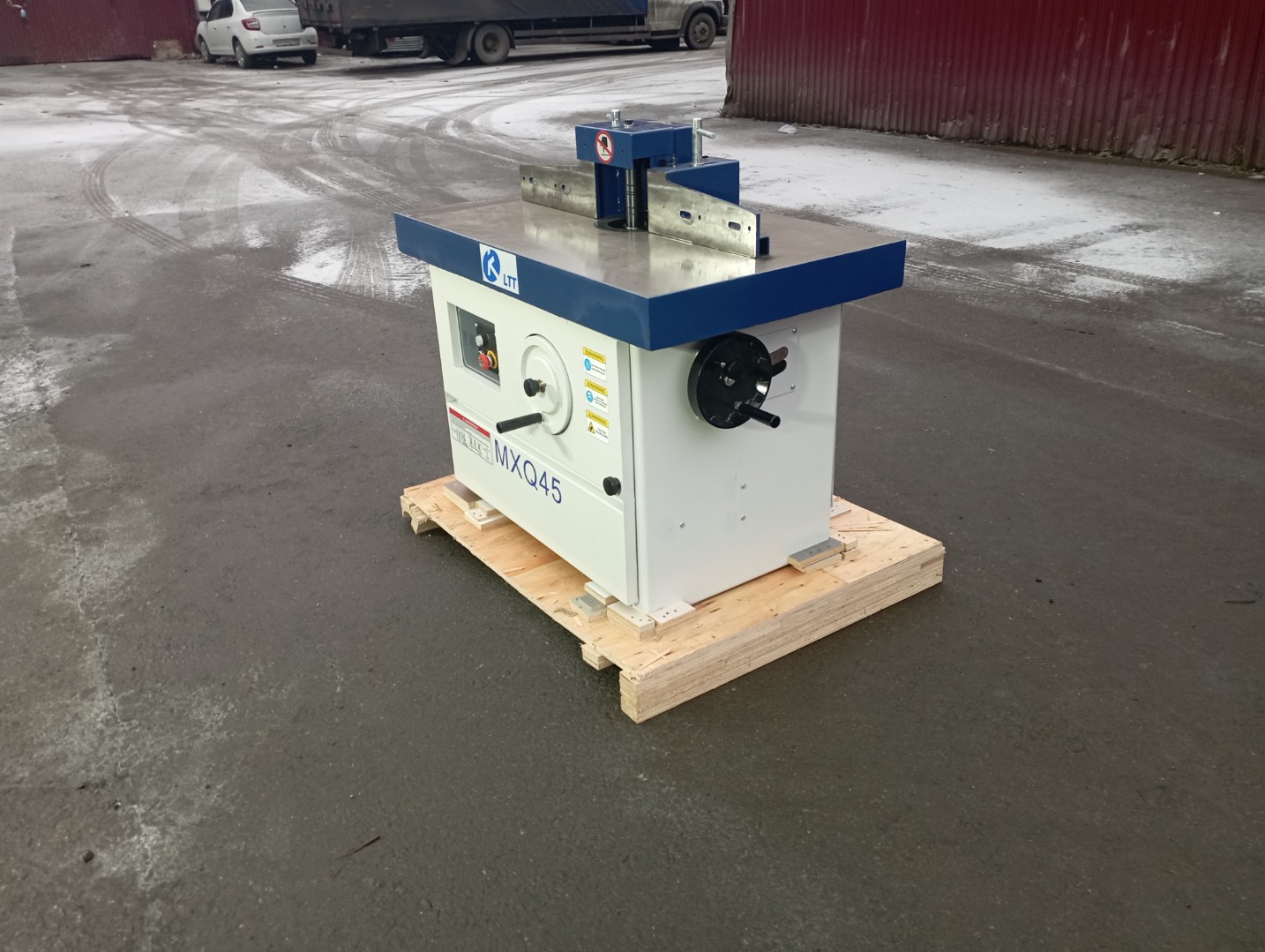 Фрезерный станок  мод.MXQ45 c наклоном шпинделя без шипорезной каретки