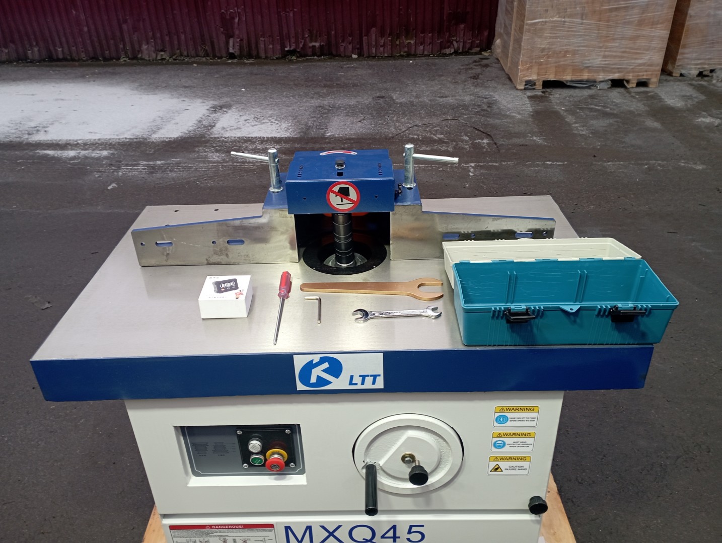 Фрезерный станок  мод.MXQ45 c наклоном шпинделя без шипорезной каретки